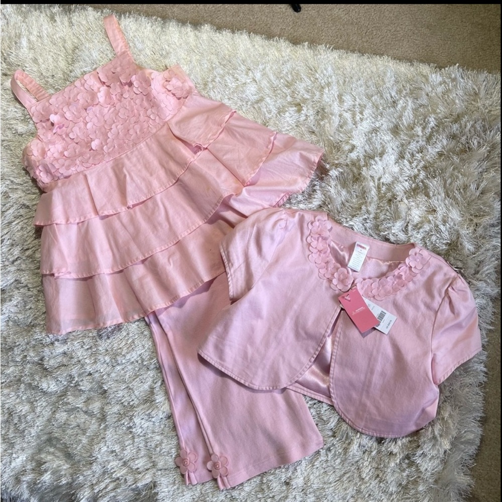 Gymboree Rosê 3 Pieces Set So Darling!🌸🌸🌸 Just like it!